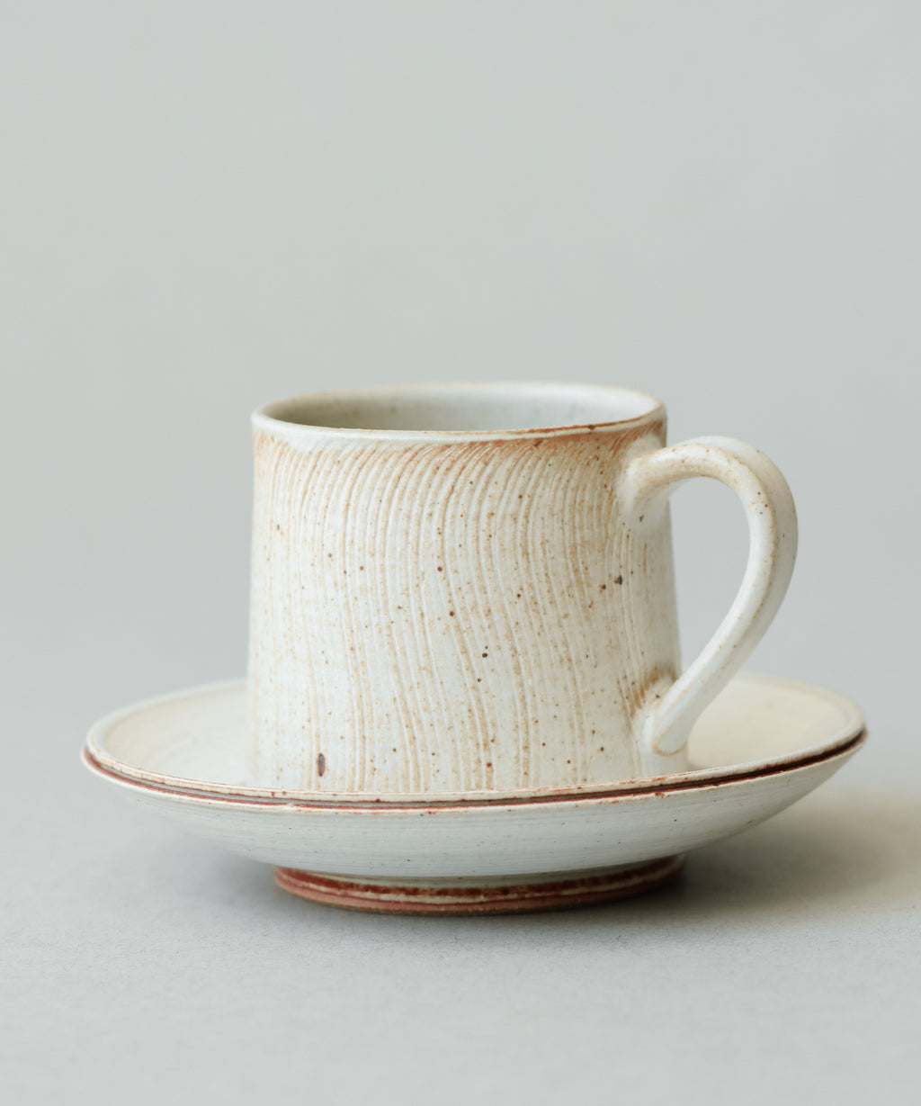 Waves Cup & Saucer Set Type II underside, unglazed base, Jingdezhen clay body, Wang Xinghua