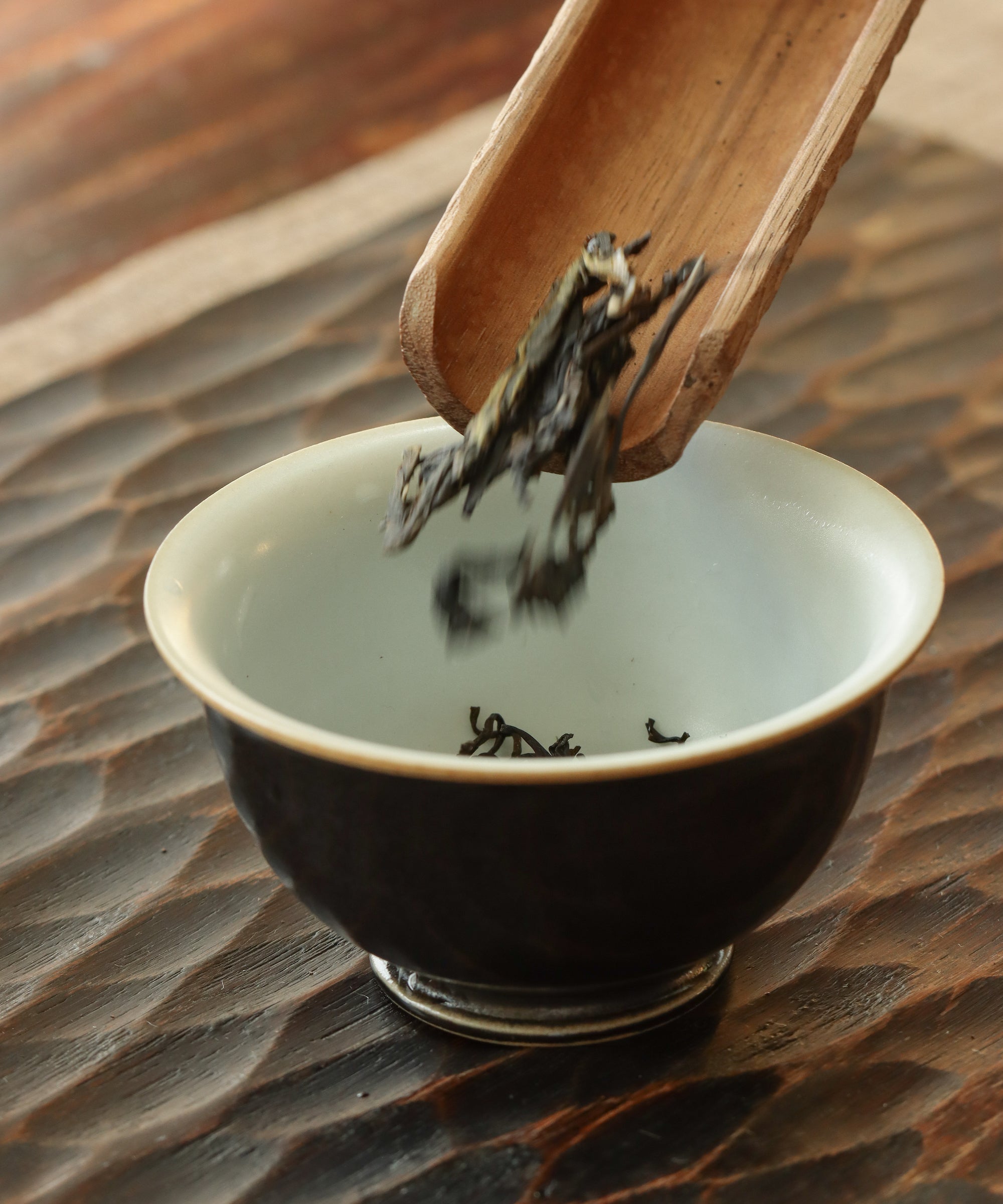 Zi Ya Purple Bud liquor — gentle sheng pu'erh with distinct floral notes and slight smokiness