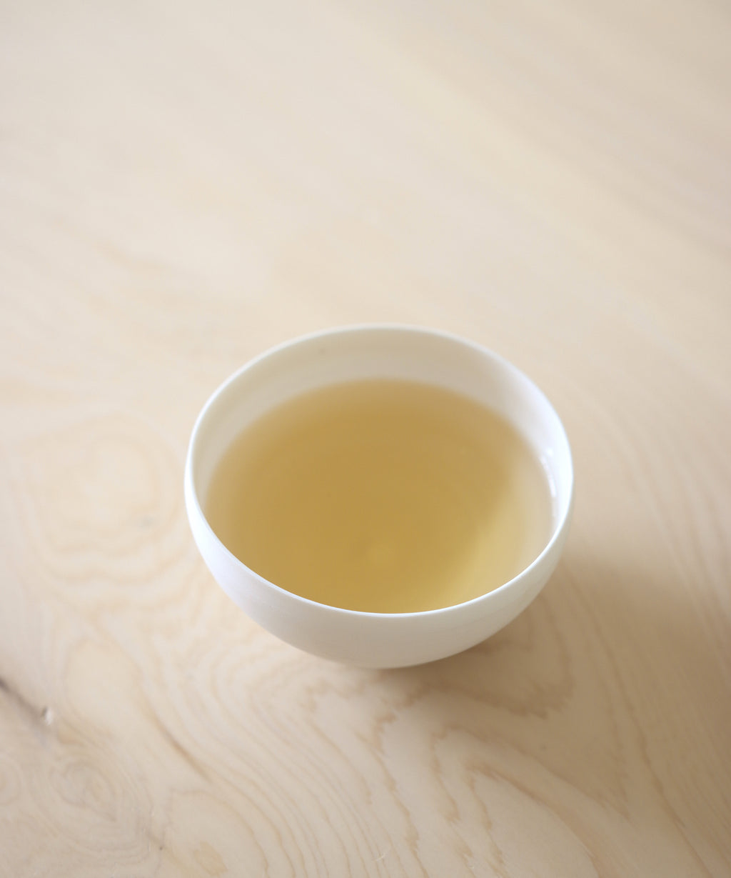 Huangzhixiang bright yellowish-orange liquor with lingering honey sweetness — Da'an Village, Chaozhou